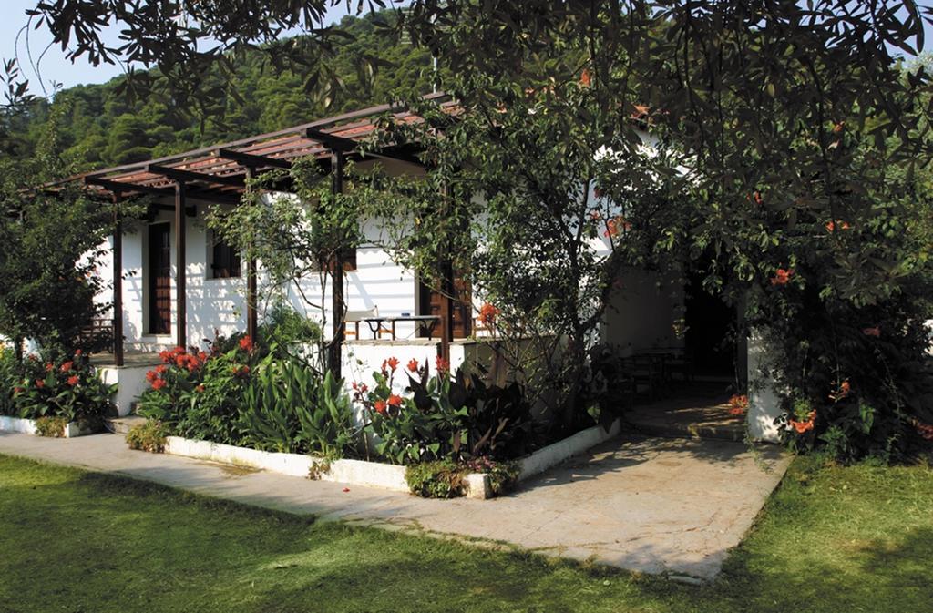 Artemis Bungalows Stafylos Exterior photo